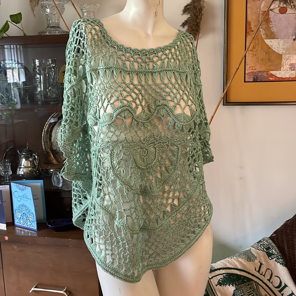 Short sleeve crochet top (new with tags)